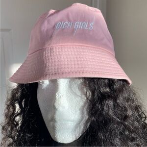 Roxy Light Pink Bucket Hat